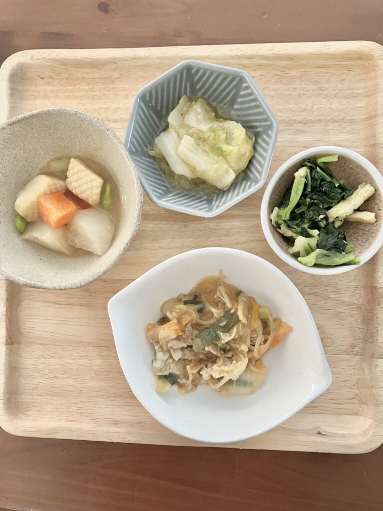 皿に盛り付けたプルコギ弁当